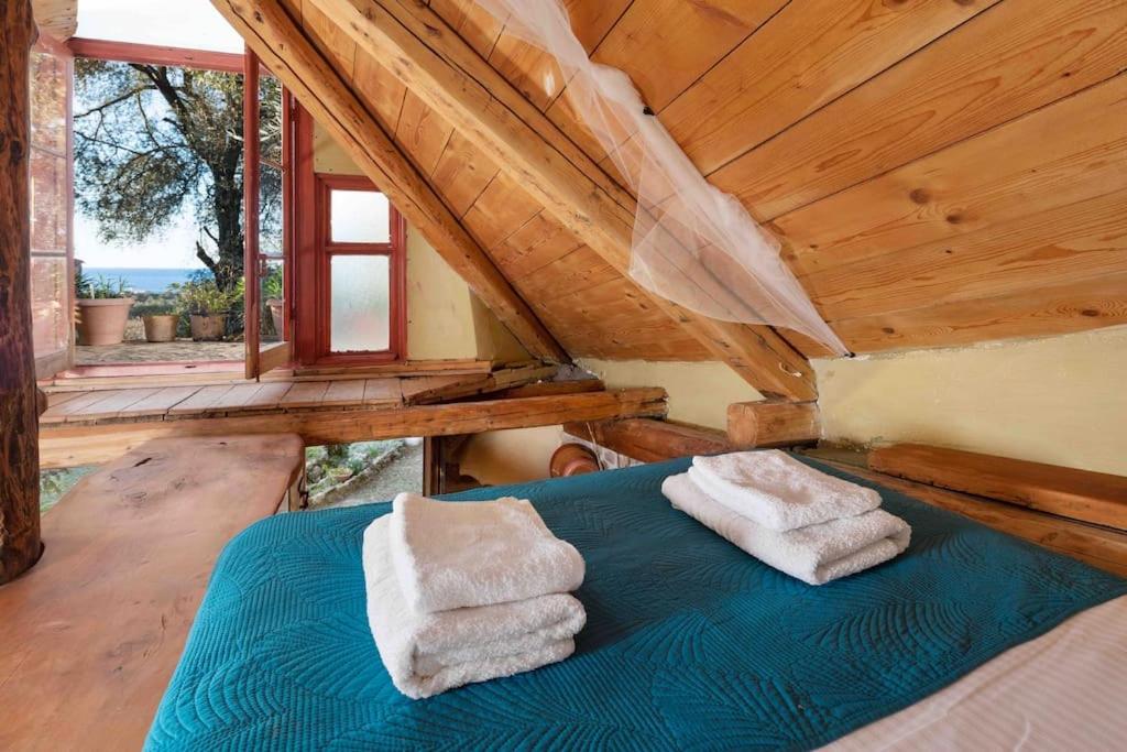 Margaritis'S Treehouse Villa Paramonas  Exterior foto